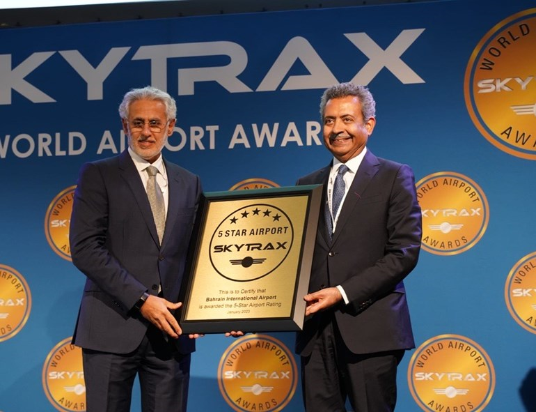 في حفل جوائز المطارات العالمية مطار البحرين الدولي يحرز جائزتي أفضل مطار عالمياً في الأمتعة وأفضل موظفي مطار في الشرق الأوسط